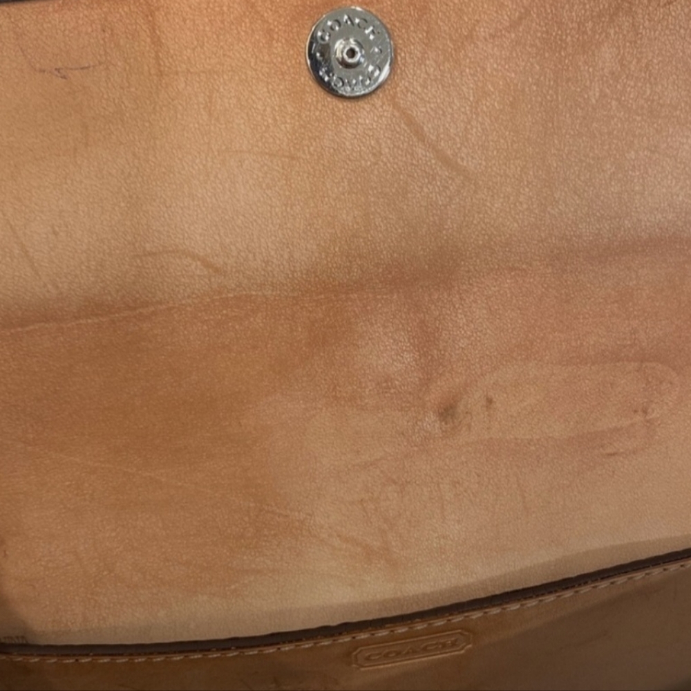 COACH Vintage Brown Canvas Leather Wallet Buckle Detail, Magnetic Closure GUC - Picture 6 of 7